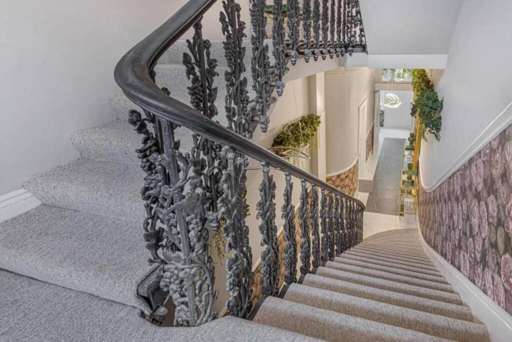 Stylish Hyde Park Home By Tube Stations With Elevator Londres Exterior foto
